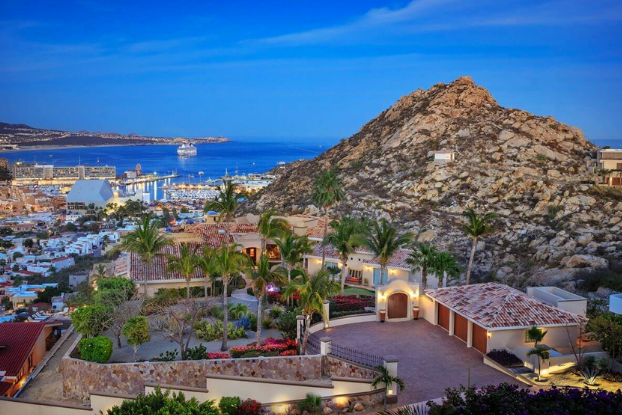 How to Plan the Perfect Multigenerational Family Vacation in Cabo